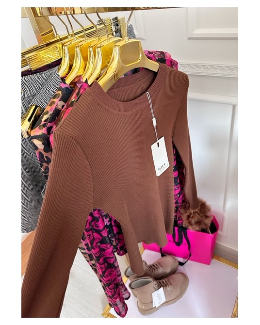 CZEKOLADOWY SWETEREK PIÓRKA 