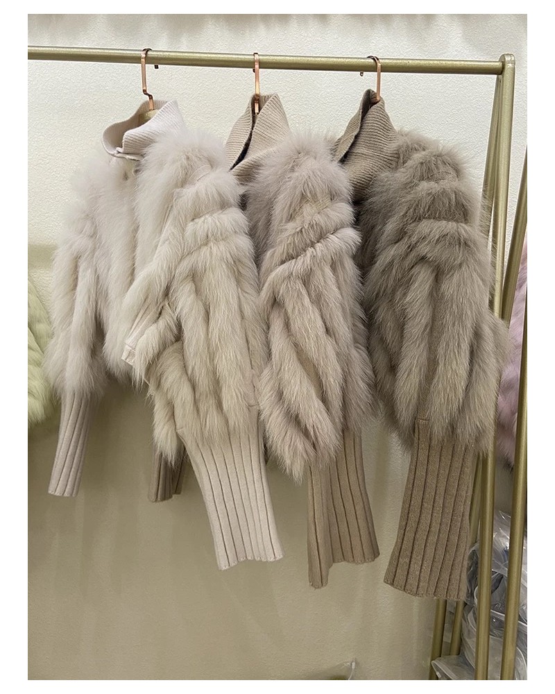 SWETER Z NATURALNYM  OBSZYCIEM LIS ▪️BEŻOWY