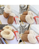 BEŻOWE  KLAPKI Z FUTERKIEM