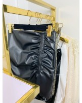 CZARNA SPÓDNICA LEATHER Z NARSZCZENIEM  