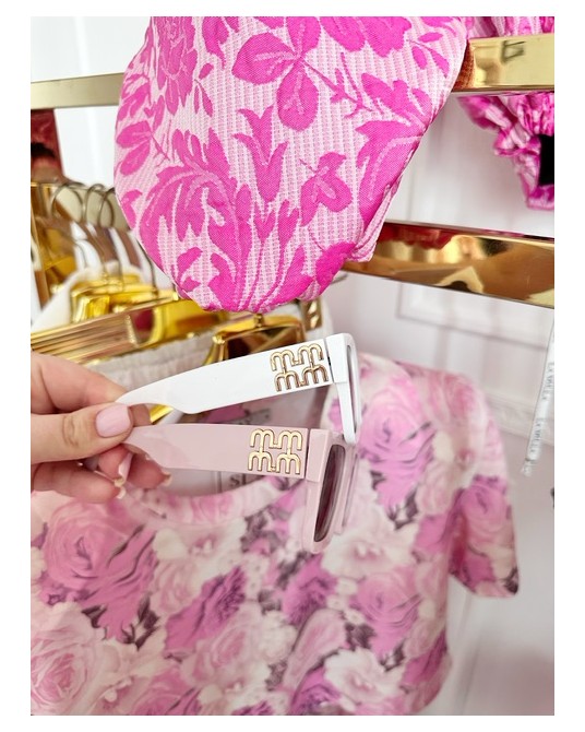 Białe  okulary miu ▪️