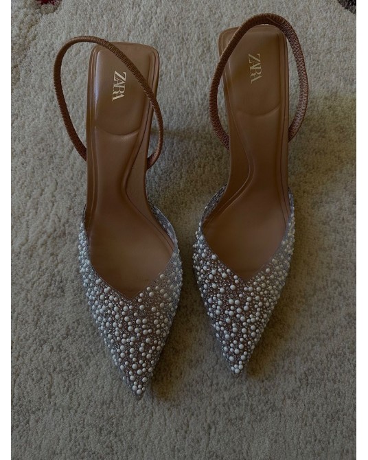 SZPILKI Ala ZARA KAMIENIE