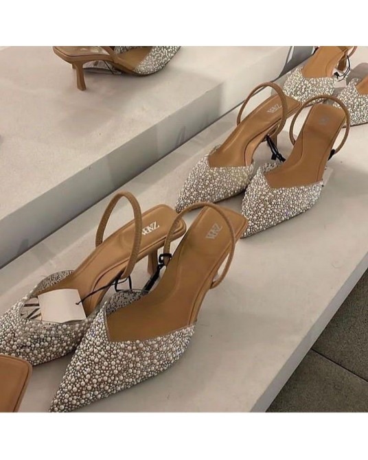 SZPILKI Ala ZARA KAMIENIE